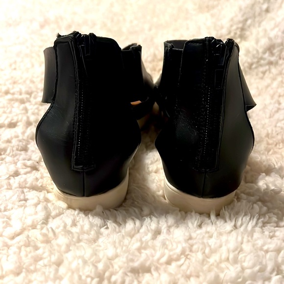 Women's Hummingbird Ankle Strap Sandals Universal Thread Black Size 6 Shoes - Picture 3 of 6